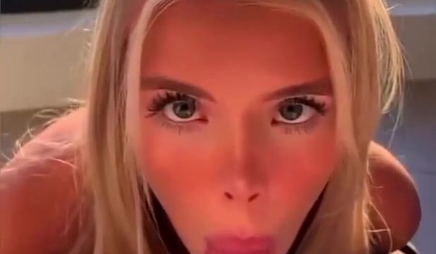 Lily Lanes Onlyfans exposed doggy style sex tape is so hot!!!