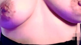 Norajoy Onlyfans undressing video shows off her big boobs!!!