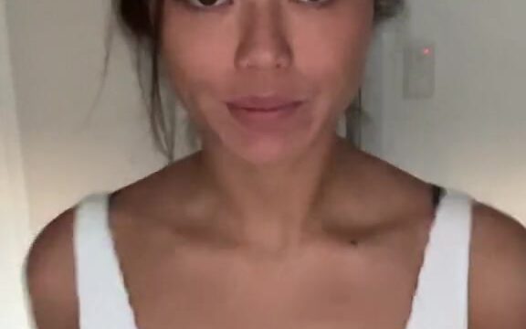 Cute.babysitter Onlyfans Nude showing off her big tits!!!